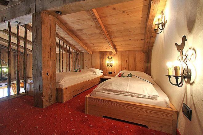 Hotel Garni San Nicolò Pozza di Fassa Exterior foto